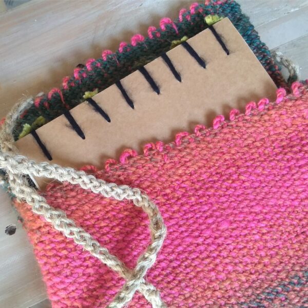 bolsa tejida con libreta artesanal