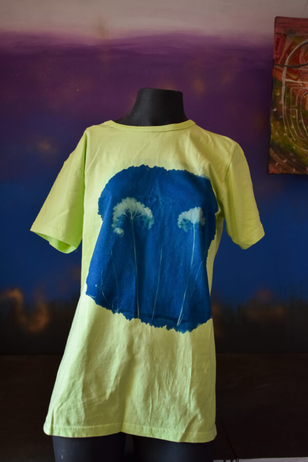 remera c/cianotipia motivos naturales