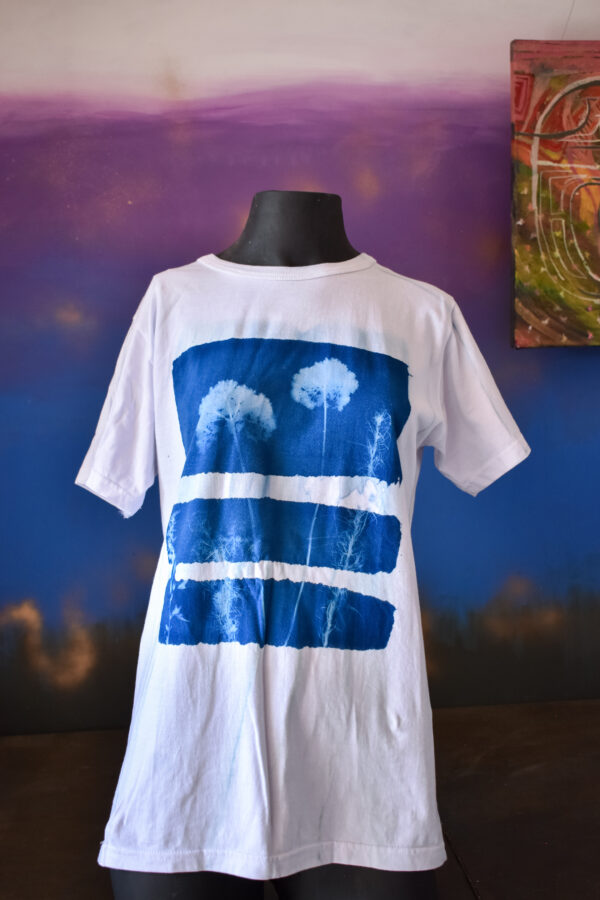 remera c/cianotipia motivos naturales