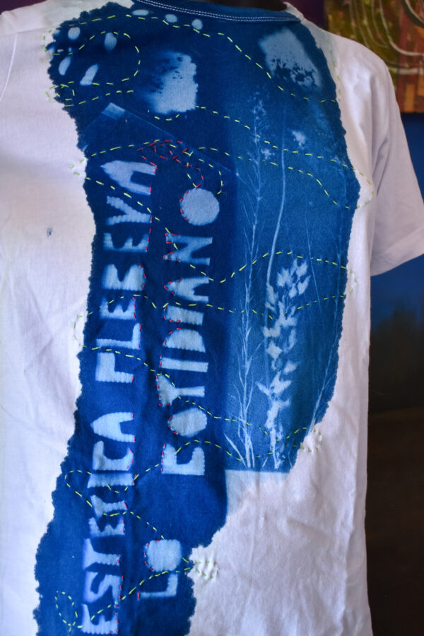 remeras con cianotipia- motivos naturales detalle